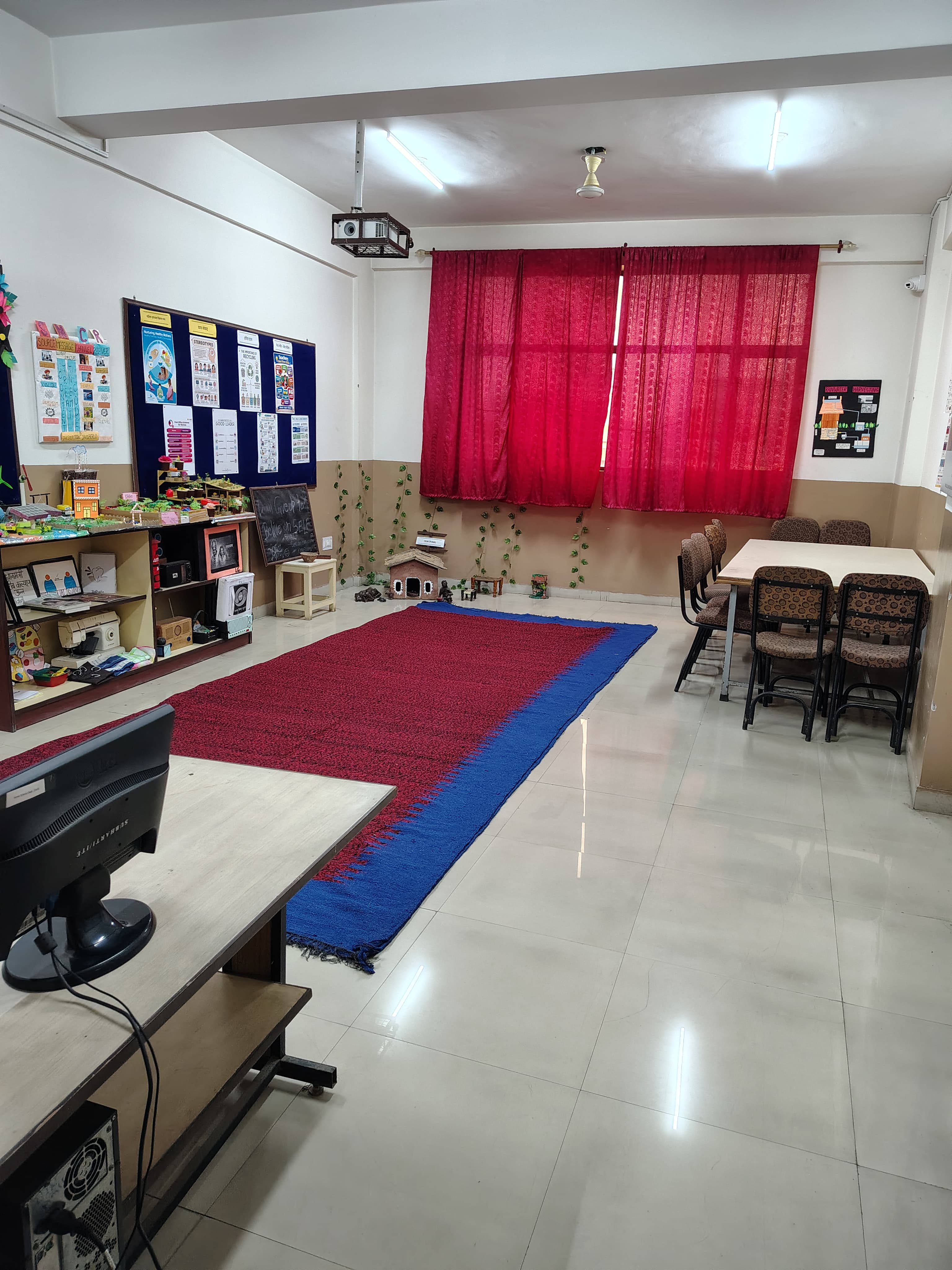 Communication and Extension Lab